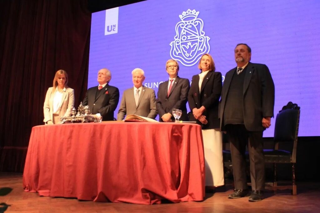 Asunción de las nuevas autoridades de la Universidad Nacional de Córdoba