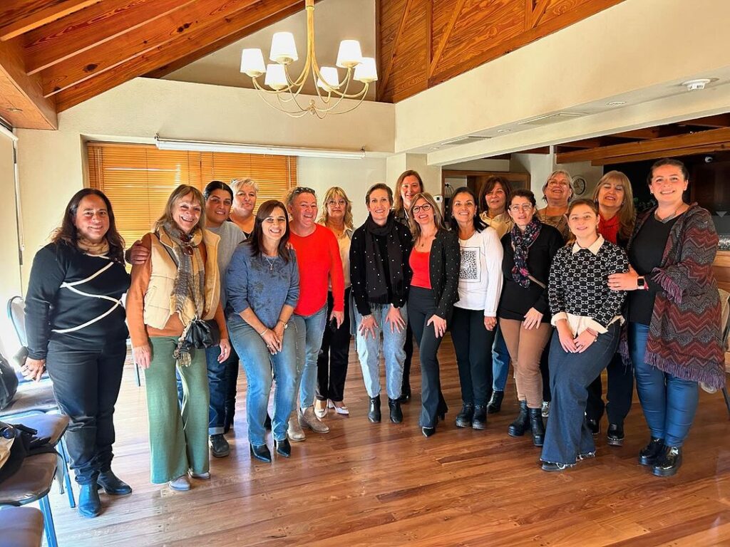 Encuentro de Mujeres radicales junto a la Ministra de Energía y Ambiente de Mendoza