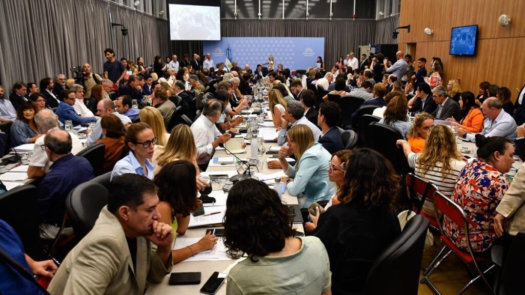 Nueva jornada de análisis de la Ley Ómnibus en el plenario de comisiones de la Cámara de Diputados