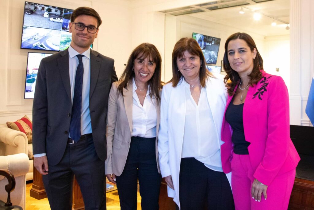 Reunión de trabajo junto a la Ministra Patricia Bullrich