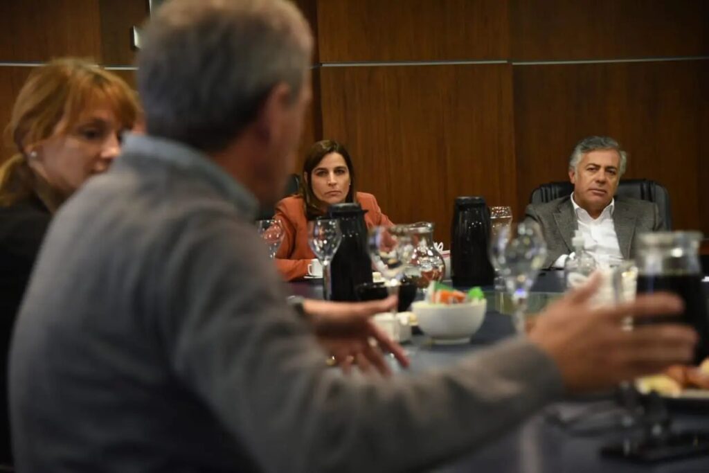 Reunión junto a empresarios nucleados en la Cámara Gremial Empresaria de los Industriales Metalúrgicos de Córdoba