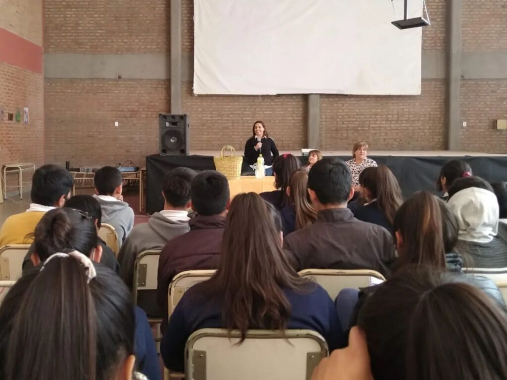 Visita al Instituto Secundario IPEQ de Quilino